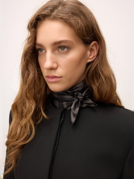 Pañuelo de seda con brillo  SARYA