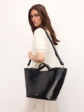 Elegante bolso de piel negra con logotipo dorado RILEY