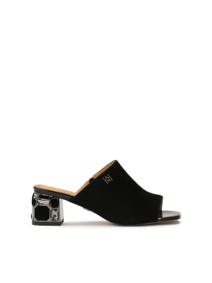 Mules negros con strass en el talón 