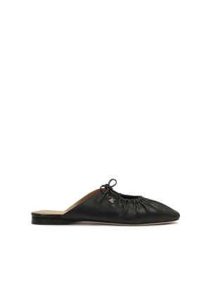 Toboganes negros con parte superior decorativa 