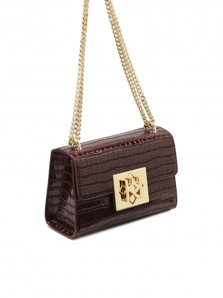 Bolso granate en relieve con cadena VIENA