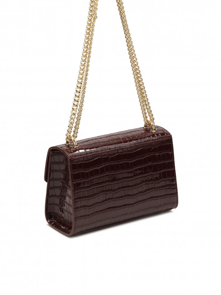 Bolso granate en relieve con cadena VIENA