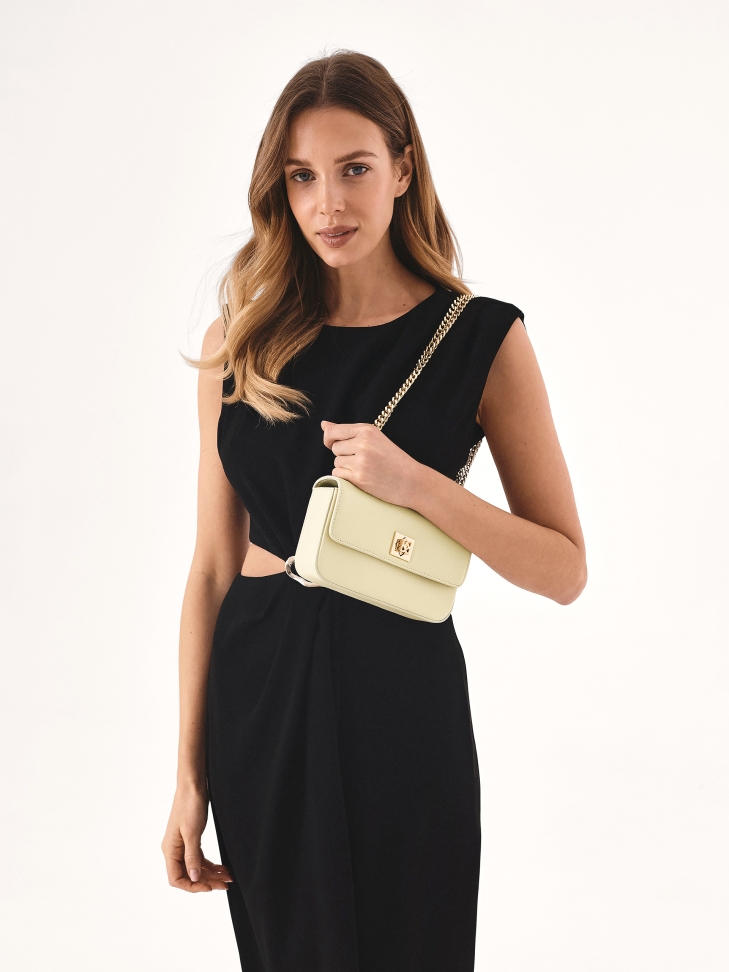 Bolso de cadena rígida color crema ELTA