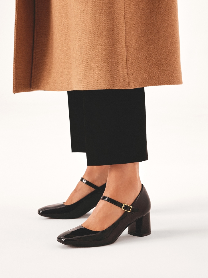 Zapatos de tiras de charol GAURA