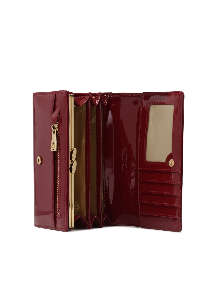 Elegante cartera de charol con gran decoración en la parte delantera SANTI