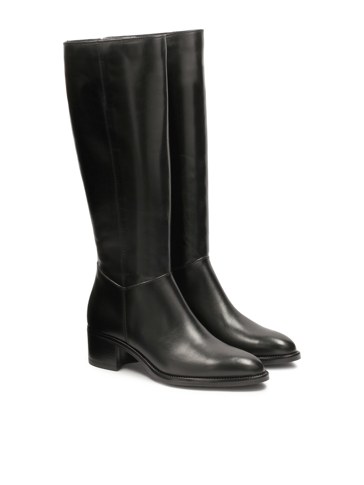 Botas de piel negra con un sencillo empeine LAJANA