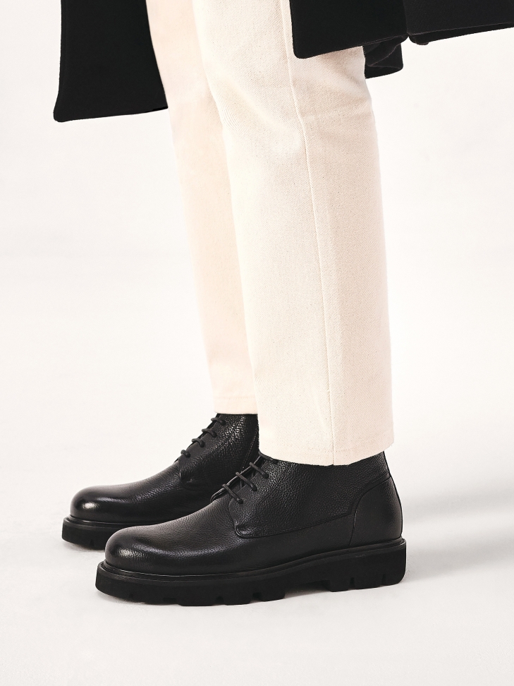 Botas clásicas de hombre con suela de trep  DANIELLOS