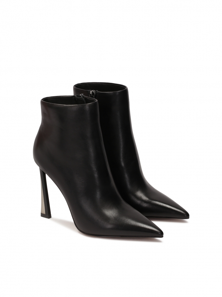 Botas clásicas con tacón negras y plateadas VERA