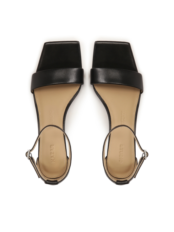 Sandalias negras con tacón KS JAVELIN