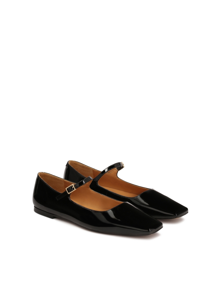 Bombas planas de charol con correa MAIA