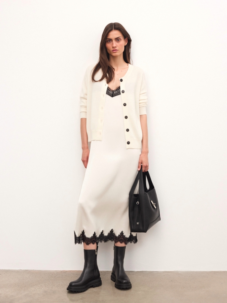 Elegante bolso de piel negro LAURIE