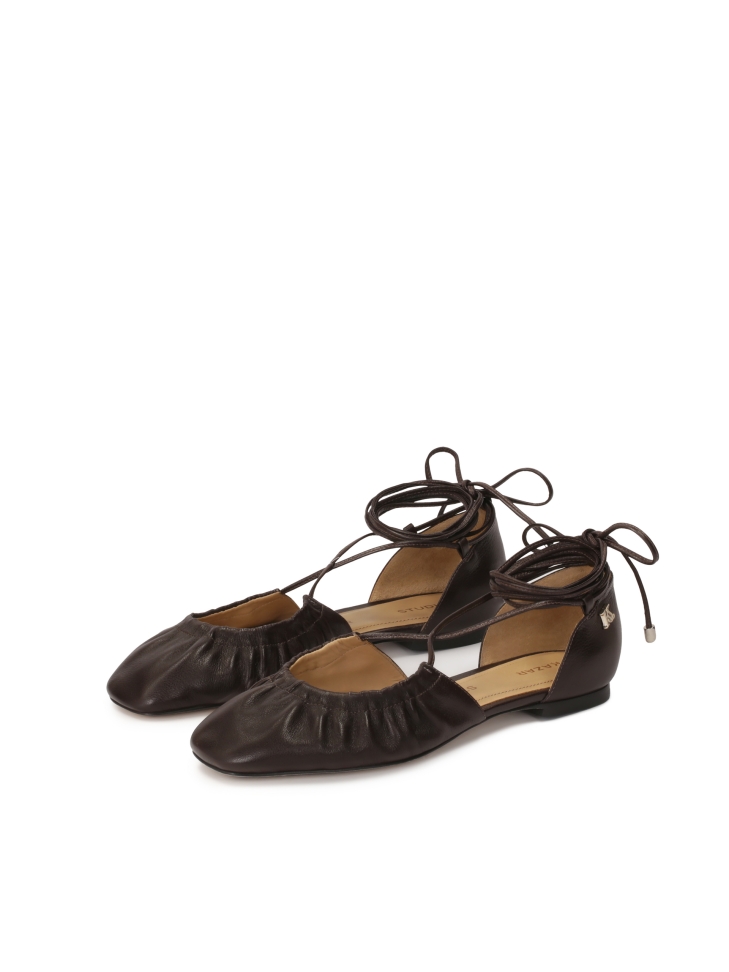 Bailarinas marrón oscuro con llamativo empeine arrugado KS SOLEIL