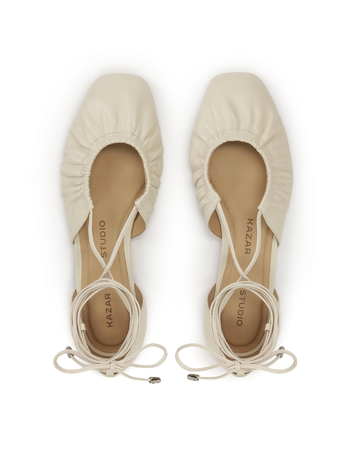 Bailarinas color crema con parte superior recortada KS SOLEIL