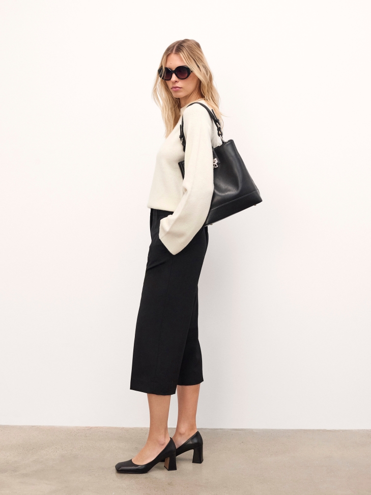 Bolso negro con cierre decorativo VICTORIA