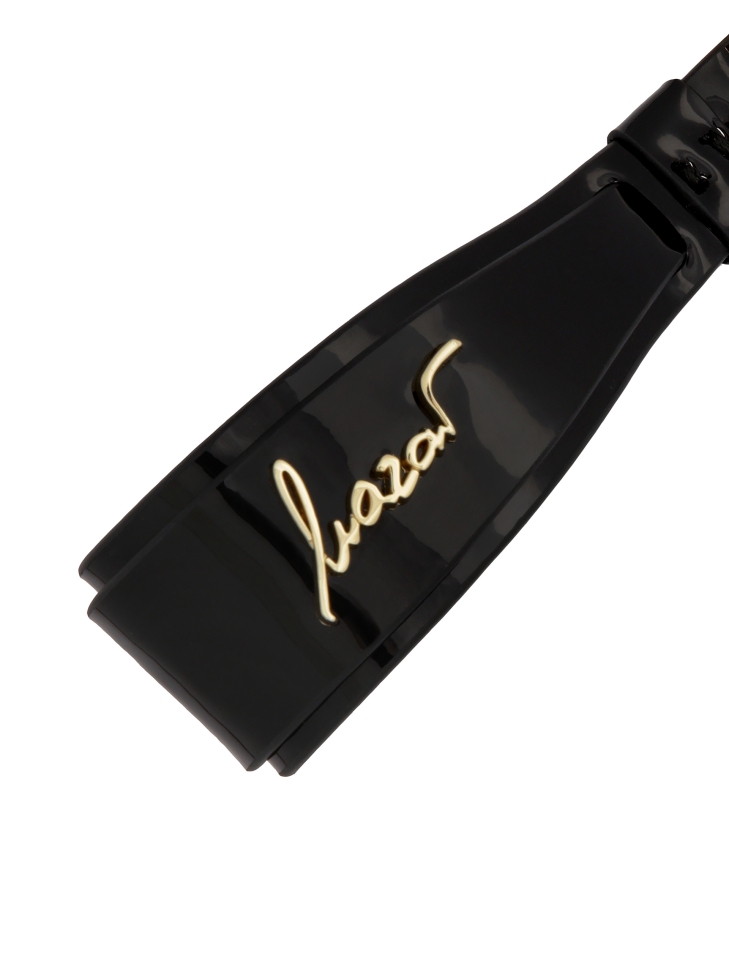 Llavero negro con correa de cuero decorada con logotipos LAINEY