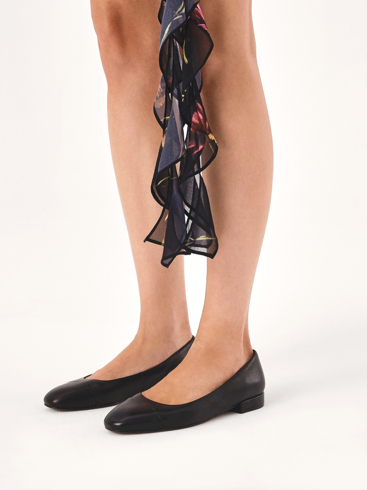 Zapatos de tacón plano negros BRIZA