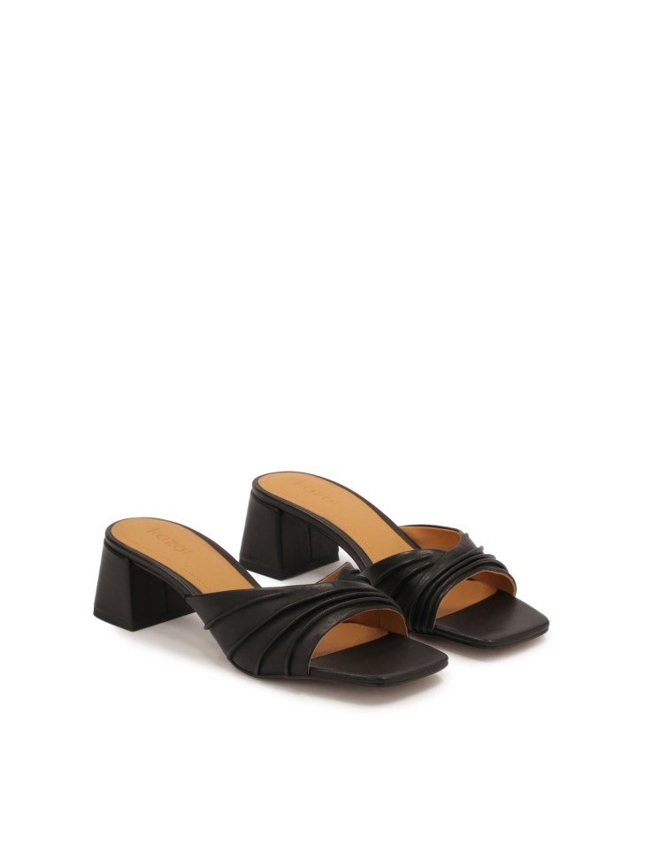 Mules de tacón con tira arrugada SENA