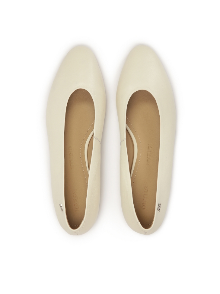 Zapatos de salón de piel natural con monograma KS OTTILIE