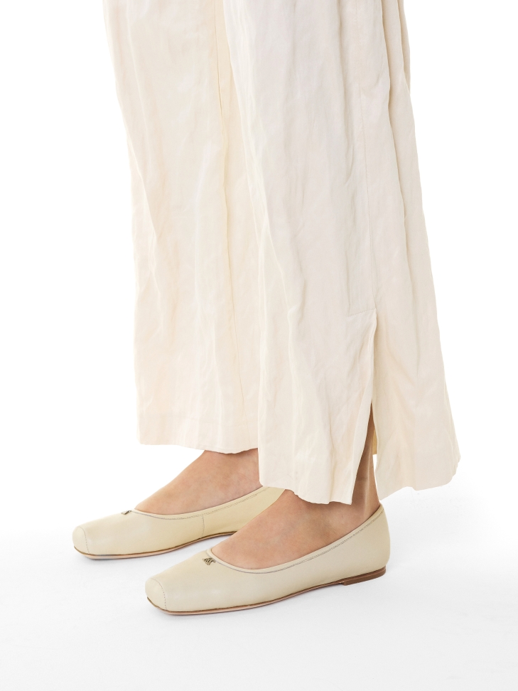 Bailarinas crema de línea cuadrada KS EDMEE