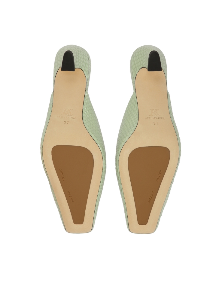 Mules con parte delantera incorporada con motivo en relieve KS LEONIE