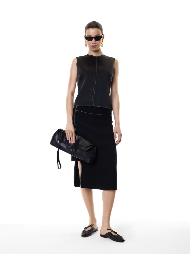 Toboganes negros con parte superior decorativa  KS LUCITA