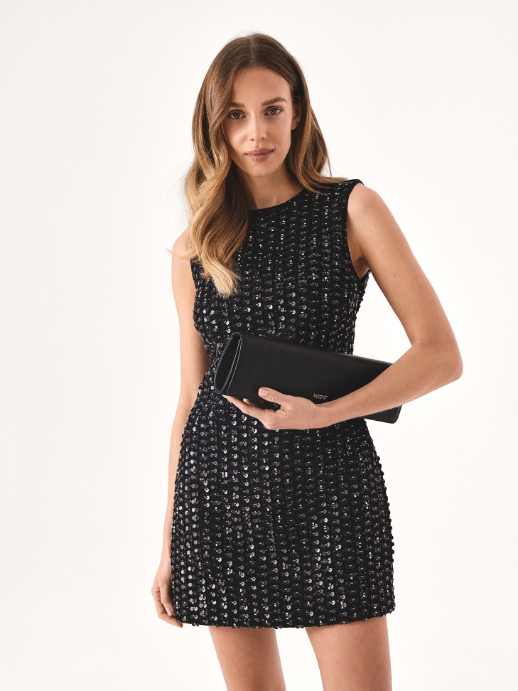 Elegante bolso de mano negro con forma oblonga  VIVIENNE