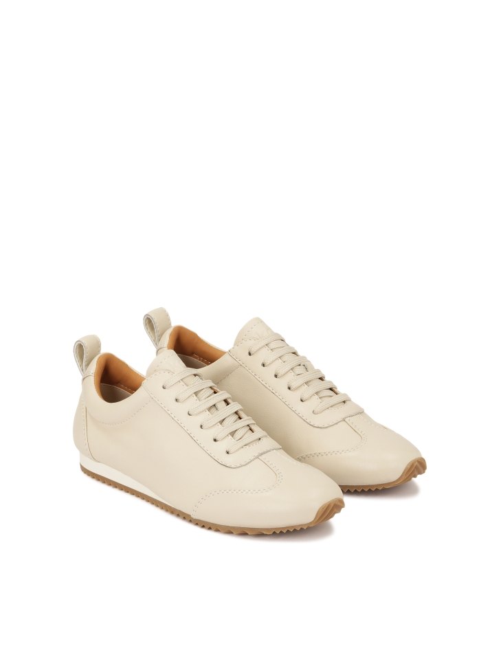 Zapatillas con cordones en color blanco roto BRETTY