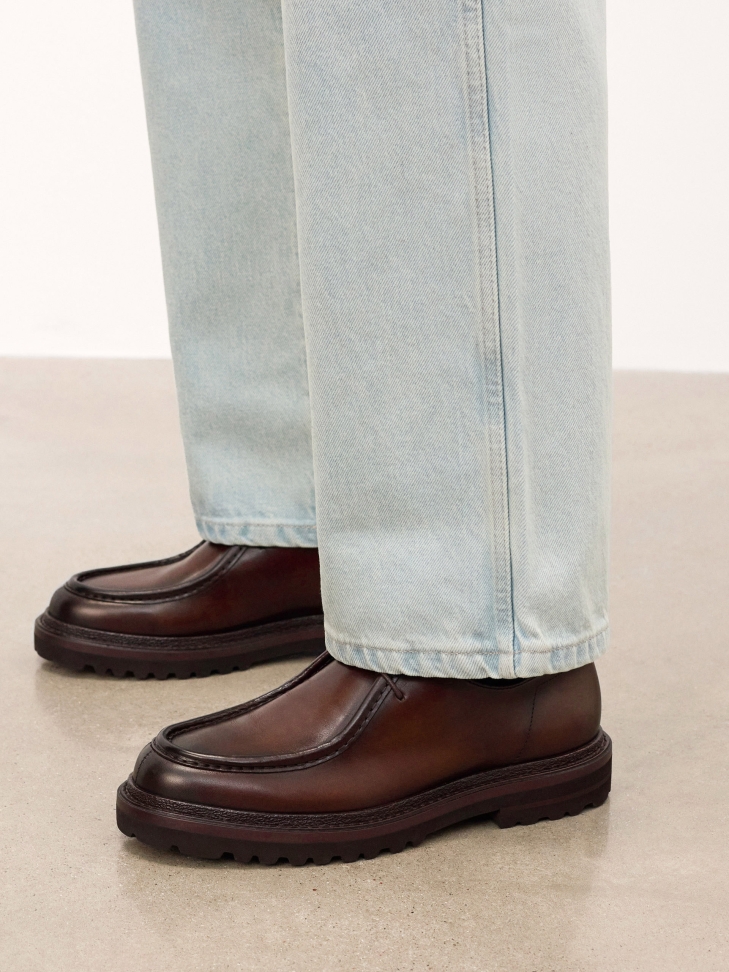 Zapatos de cuero con cordones cortos TEODORIOS